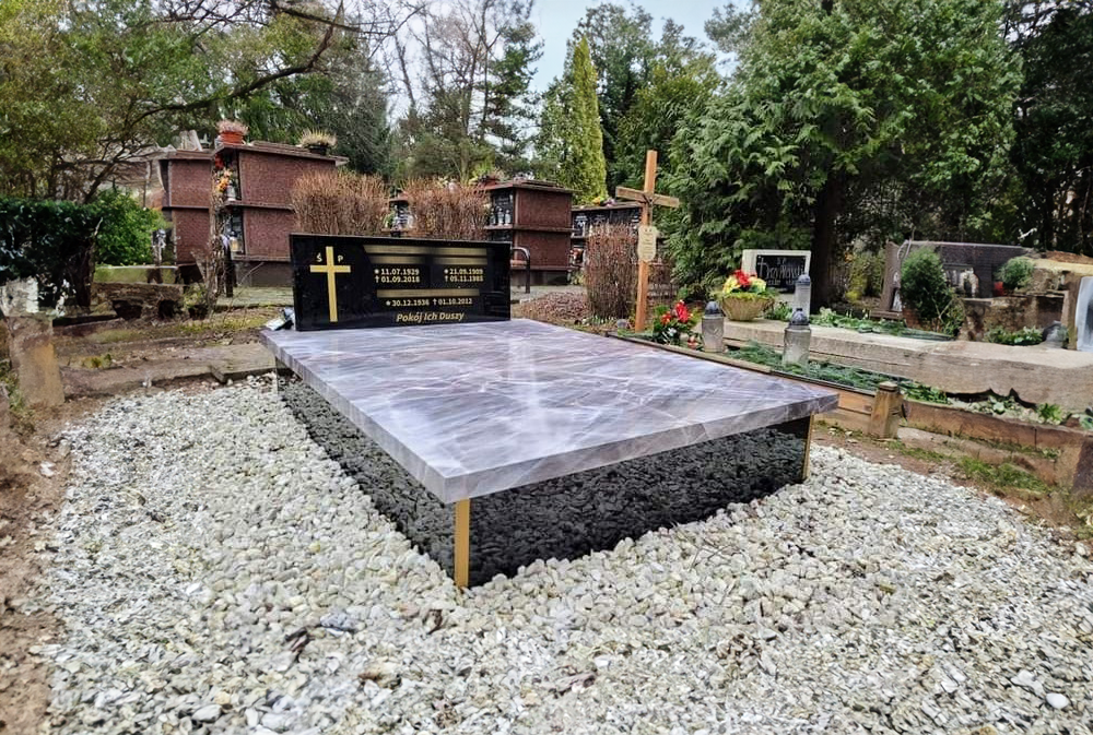 Nagrobek kompozytowy podwójny