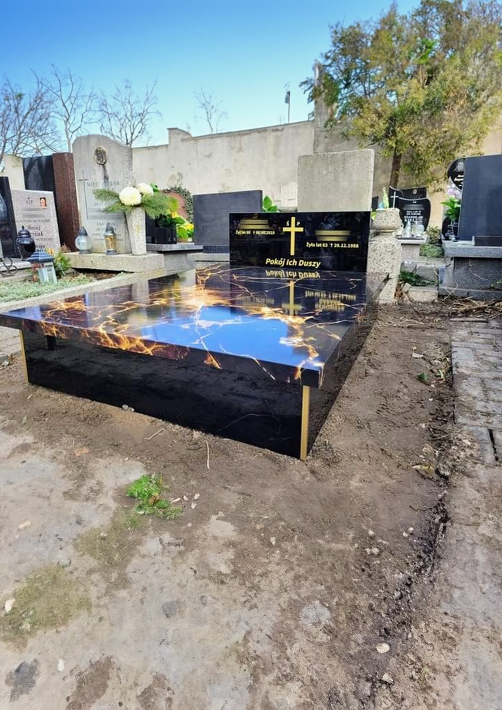 Nagrobek kompozytowy podwójny